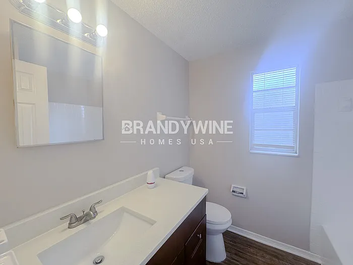 2549 Jessica Ln — Photo 8
