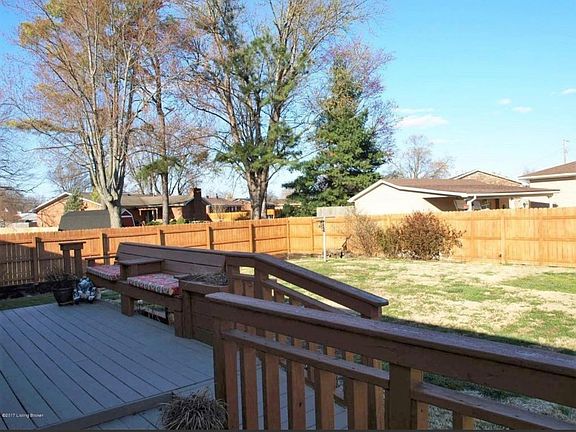 5th image of 8811 Cottingham Way