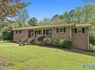 1762 Old Big Cove Rd SE, Owens Cross Roads, AL 35763