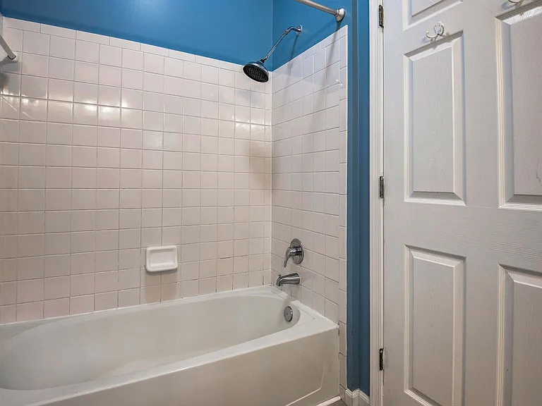 18806 Harmony Woods Ln — Photo 18