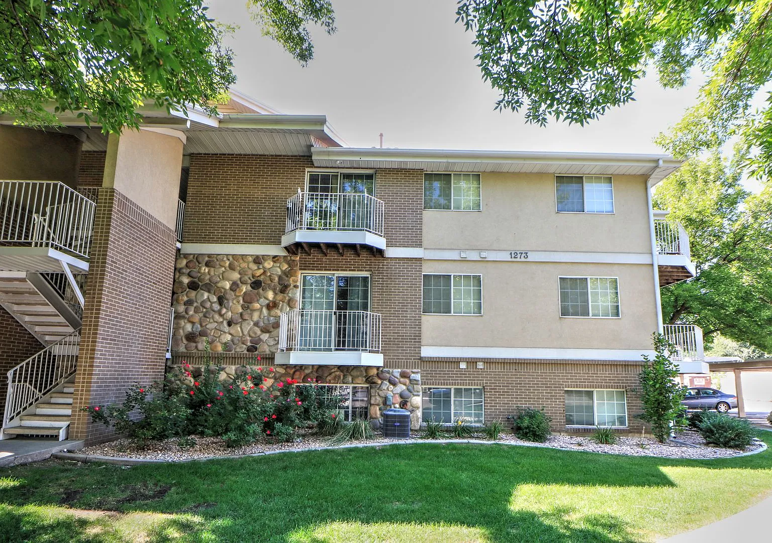 3 Bed Provo Condo — Photo 1