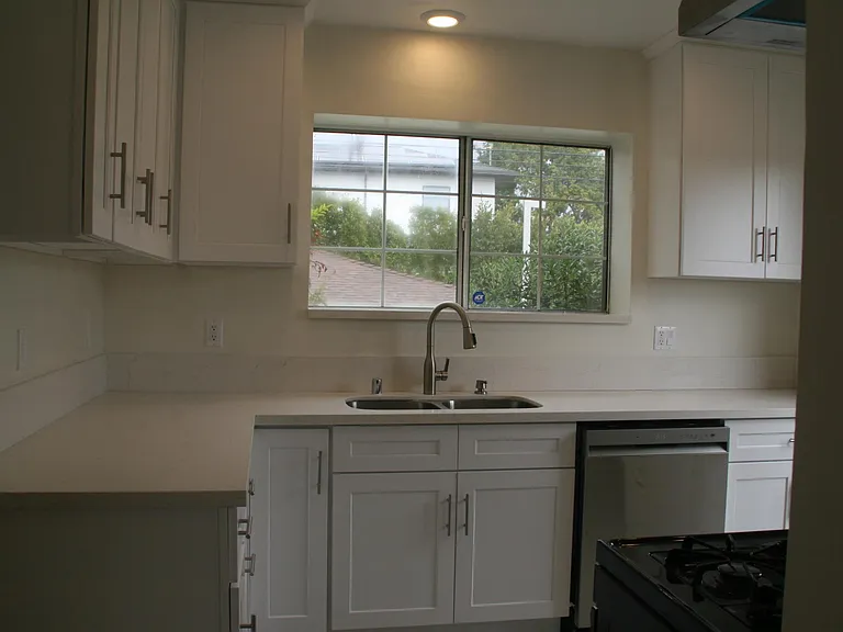 3292 Grand View Blvd — Photo 51