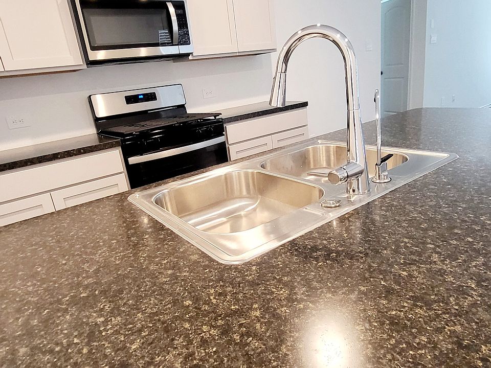 2nd image of 23835 Sunland Parkway Ct