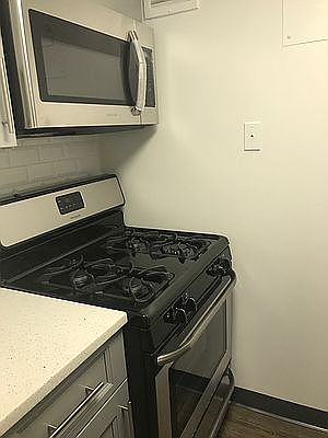 4th image of 400 E 70th St APT 1905