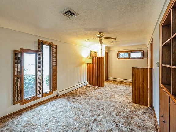 2nd image of 107 W 3rd Ave