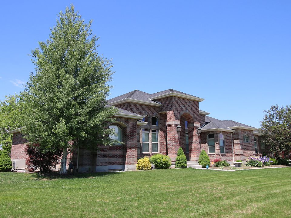 1st image of 1103 S Waterside Dr