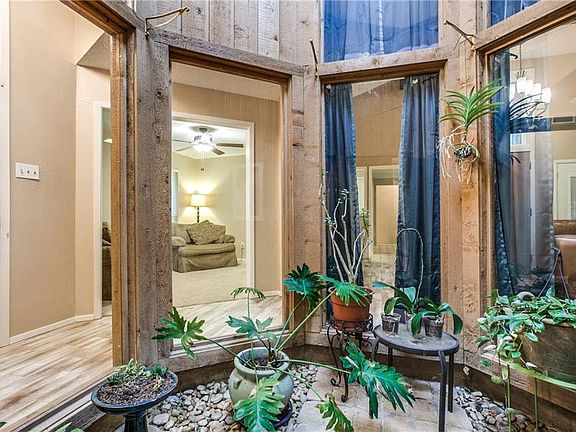 4th image of 5301 Hidden Oaks Ct
