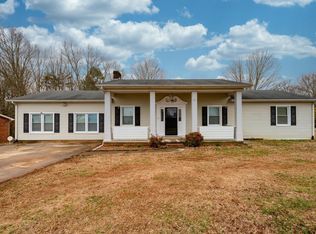 1304 43rd Ave NE, Hickory, NC 28601