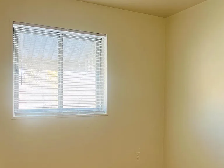 4901 Fitch Pl NE — Photo 16