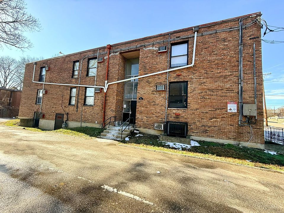 1st image of 911 Rogers Pl