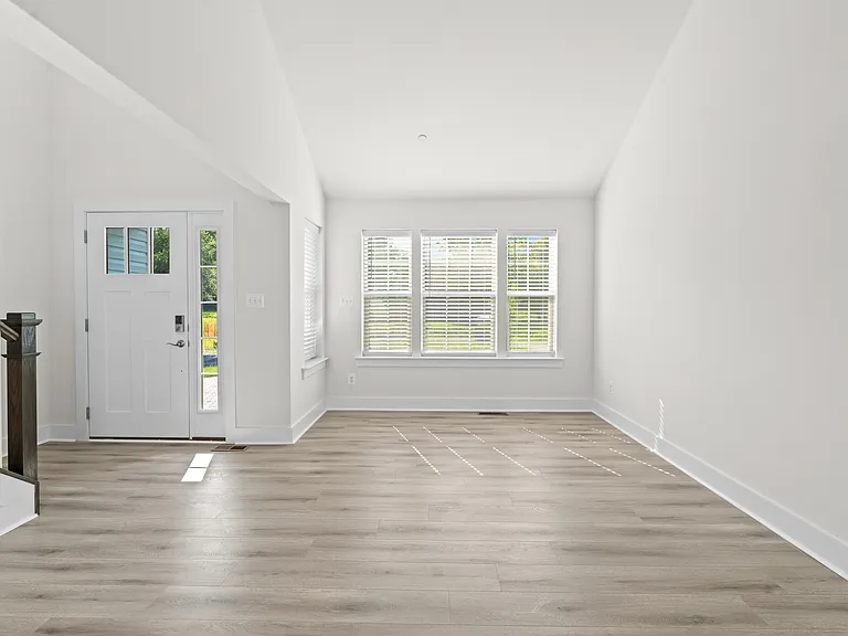 116 Rose Ct — Photo 14