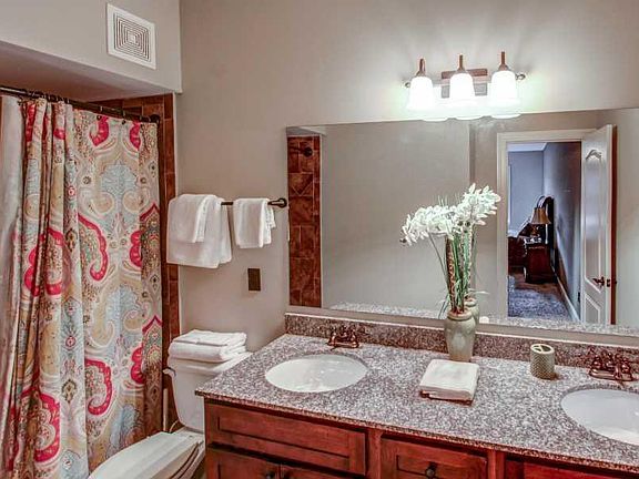 3rd image of 298 Acorn Oaks Cir