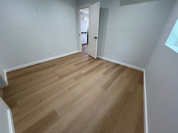 4th image of 1760 1/2 Glendon Ave #1760-1/2