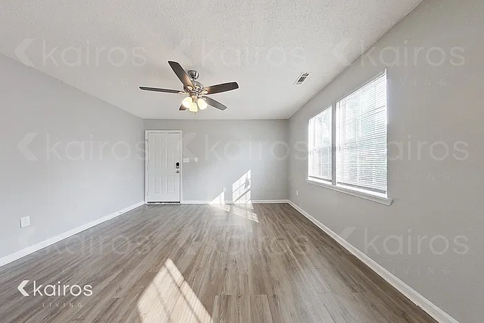 3 bed, 2.0 bath, 1307 sqft, $1,495 — Photo 4