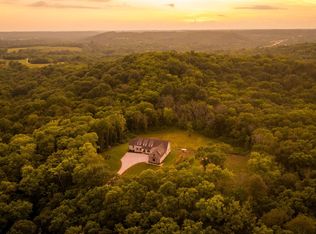 1489 Old Tva Rd, Columbia, TN 38401
