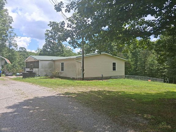 2nd image of 565 Rocky Dr