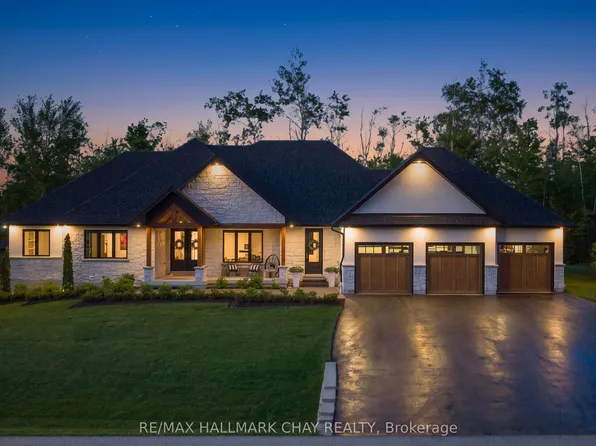 11 Byers St, Springwater, ON L9X 2A3
