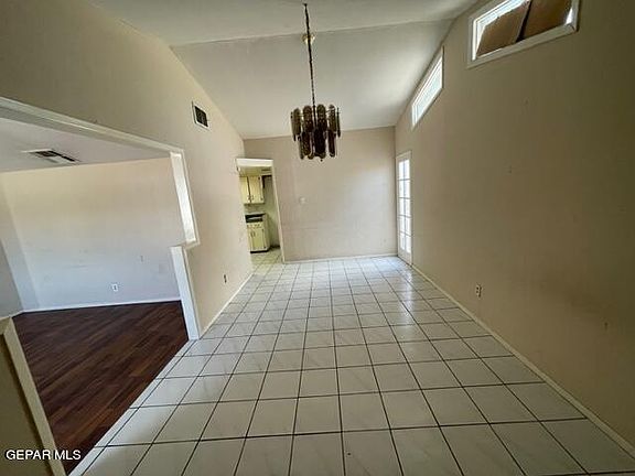 4th image of 10428 Springwood Dr