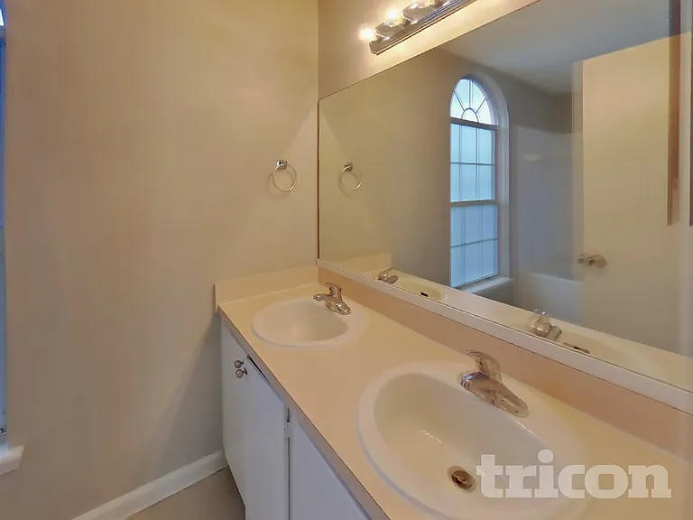 341 Silent Brook Trl — Photo 10