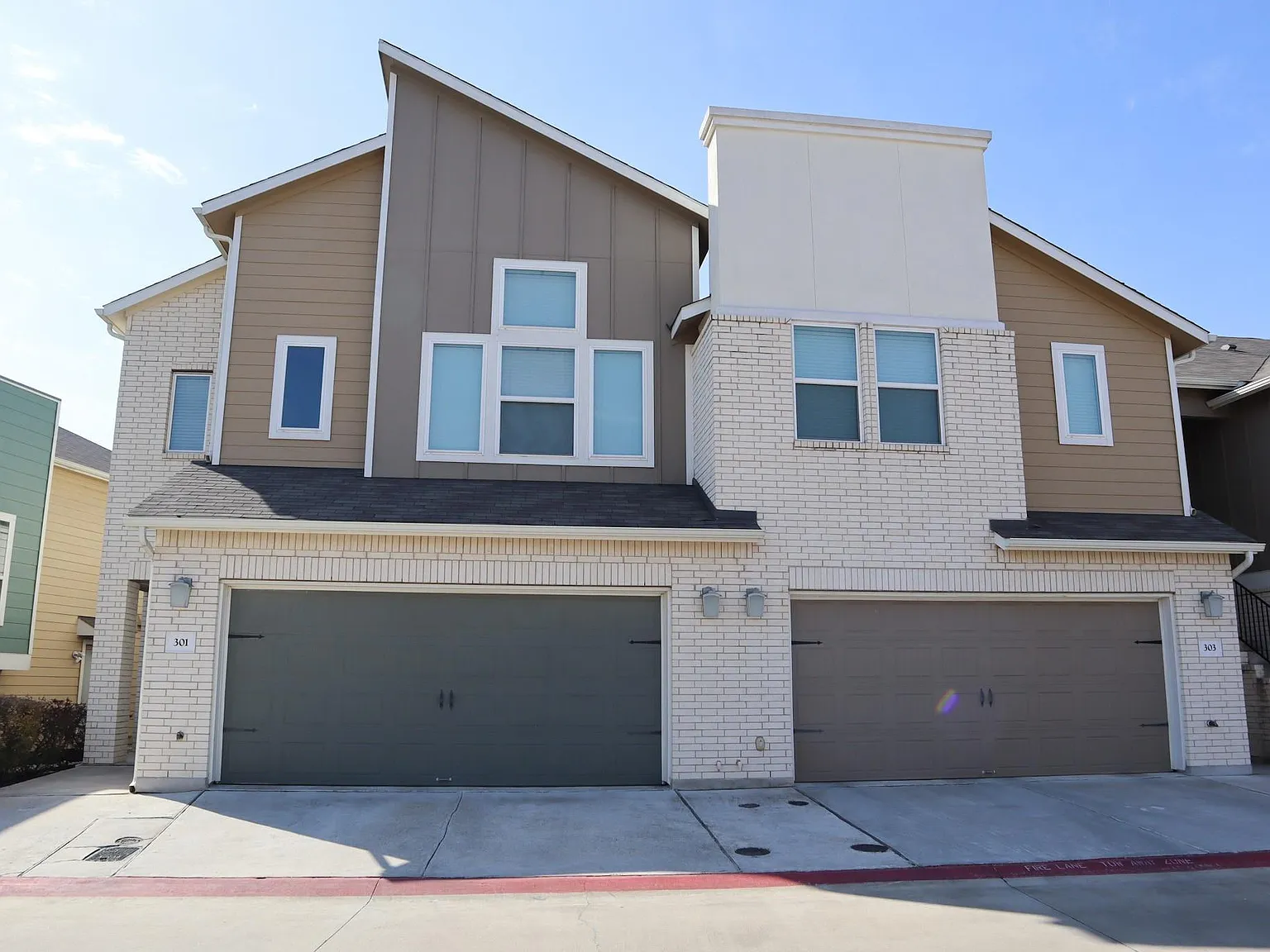 3 bed, 2.5 bath, 1834 sqft, $2,600 — Photo 3