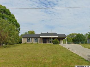 382 Buster Owens Rd, Laceys Spring, AL 35754