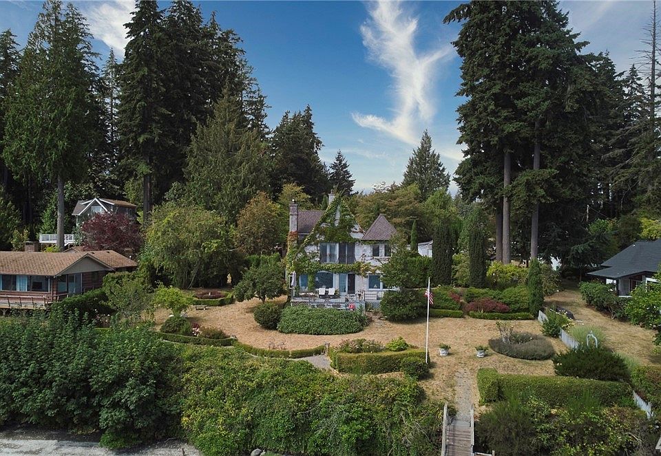 Welcome Home! This French Country Waterfront 2 Bedroom 2 Bath Charmer Awaits You and Yours. Are You Truly Looking For An Unique Home On The Water? This May Be Your Golden Opportunity To Watch The World Go By...As Well As A Few Boats! Two Tax Parcels; Garage/Workshop; Carport; And 336' Studio/Office