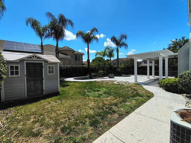 13606 Brook Way — Photo 43
