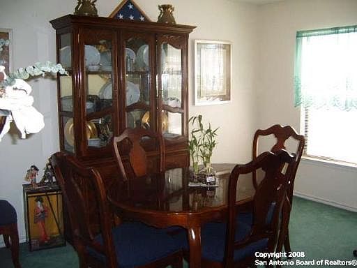 3rd image of 2713 NE TWOCOURTS WAY