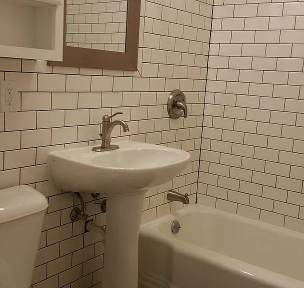1639 N Farwell Ave — Photo 6