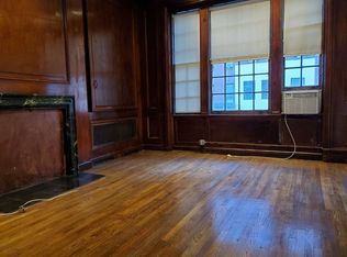 135 E 61st St #1A, New York, NY 10065