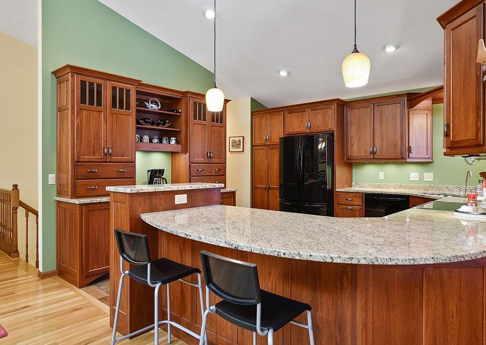 1st image of 506 Holly Cir