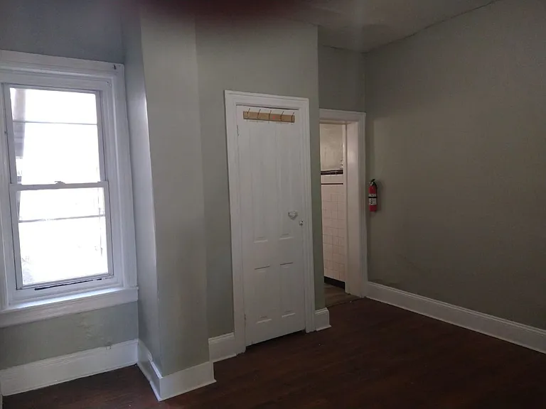 837 Genesee St — Photo 15