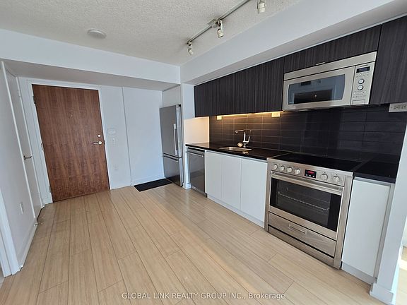 4th image of 75 Queens Wharf Rd #808