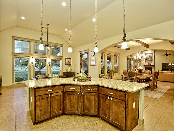 5th image of 224 Enclave Dr