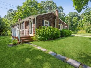 50 Bennetts Rd, East Setauket, NY 11733