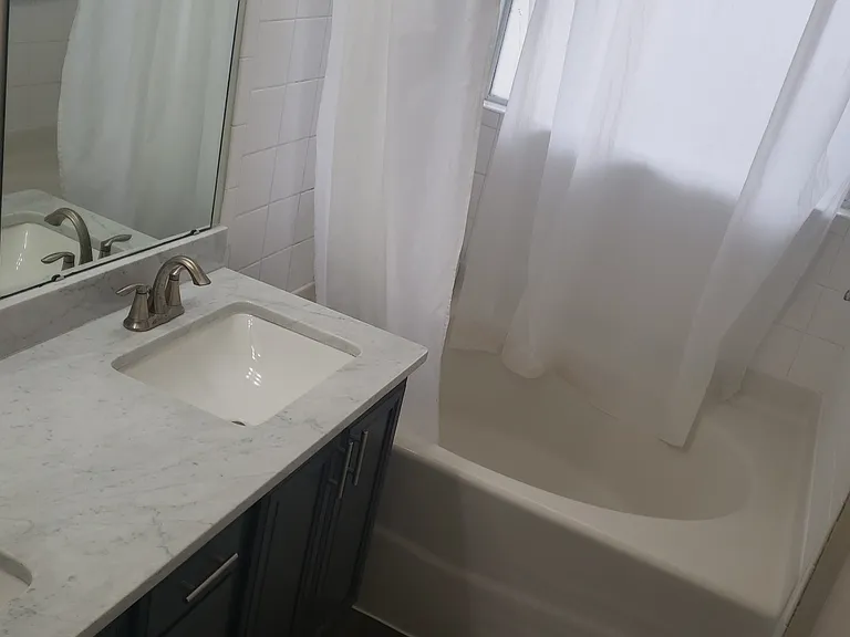 680 W Brevard St — Photo 12