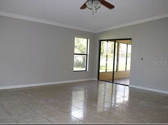 3rd image of 638 Fresno Ct