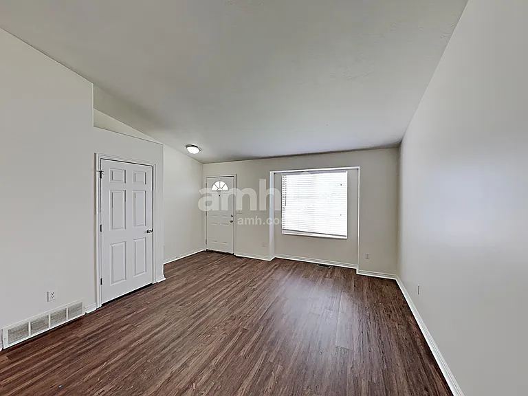 8766 S Pebble Crest Way — Photo 8