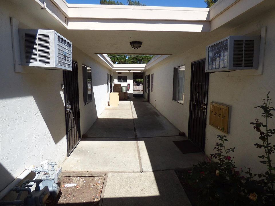 2nd image of 872 Sobrato Dr