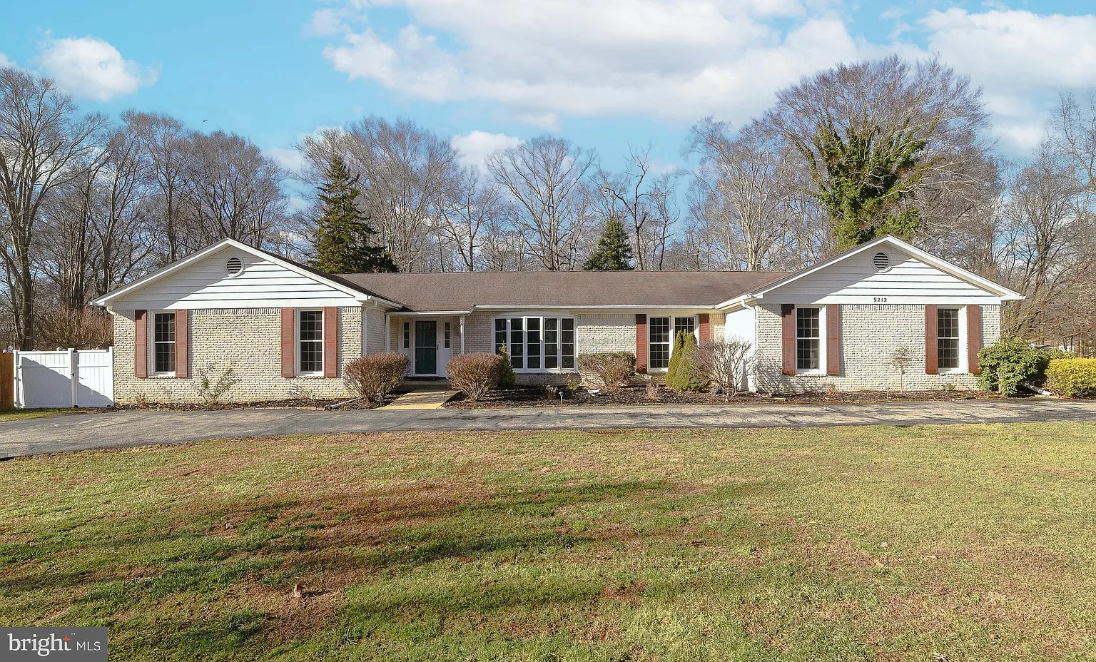 9212 Mimosa Dr photo 1