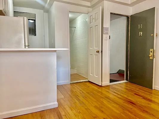 Rented by J Misrahi Realty Corp | media 2
