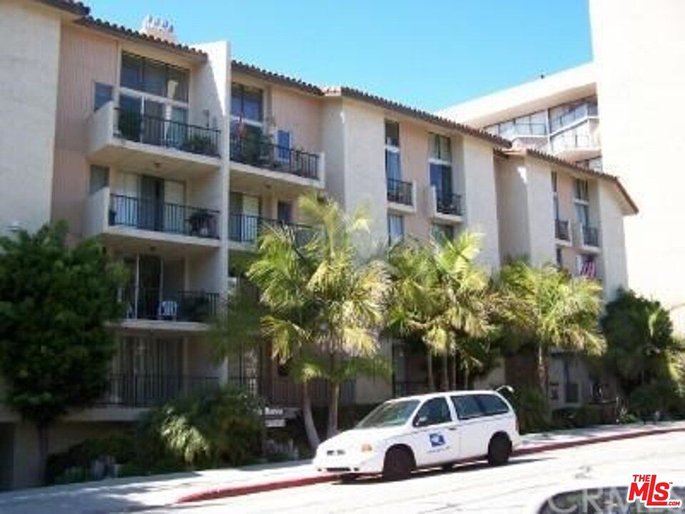 1st image of 535 Esplanade APT 305