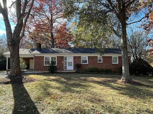 1218 12th Street Dr SW, Hickory, NC 28602