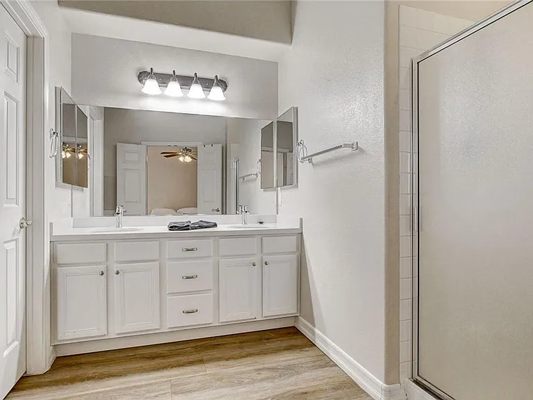 489 First Light St — Photo 24