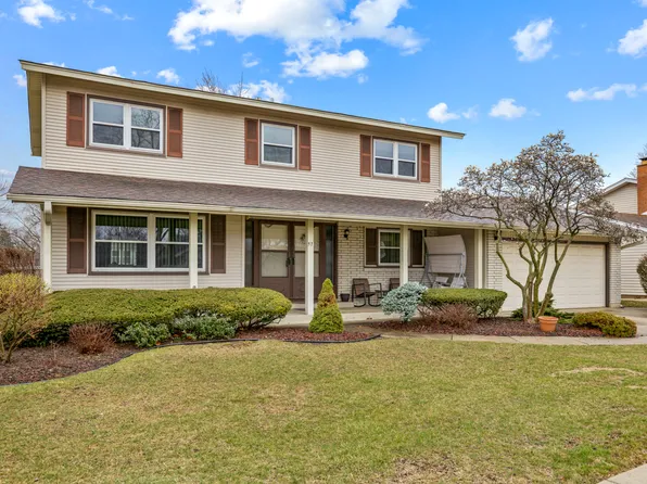 57 Brantwood Ave, Elk Grove Village, IL 60007