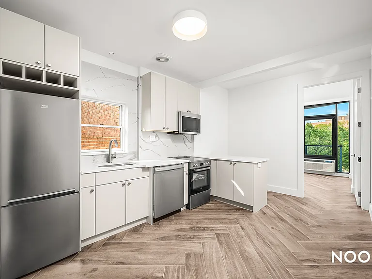 706 Ocean Ave #2A — Photo 1