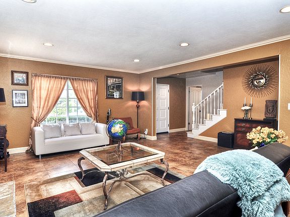 4th image of 24822 Mosquero Ln