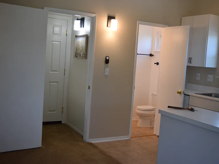 772 S Earlham St — Photo 2