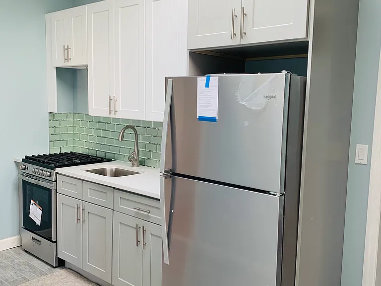 371 Utica Ave #1 — Photo 7
