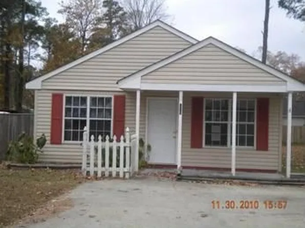 219 Shipps Ln, Virginia Beach, VA 23454